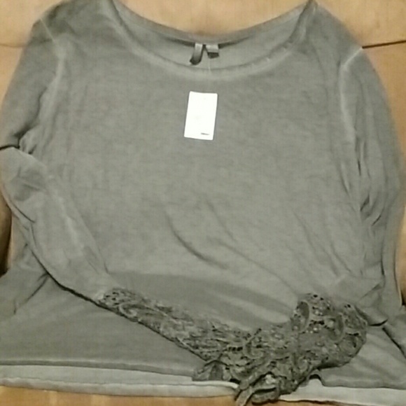 Tunic - Picture 1 of 4